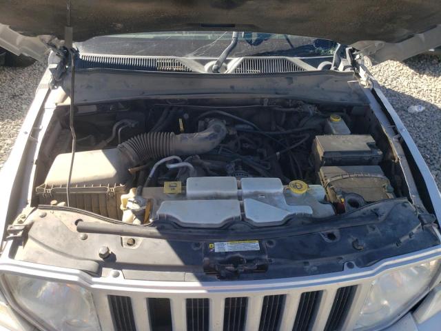 Photo 10 VIN: 1J4PN2GK6BW585986 - JEEP LIBERTY 