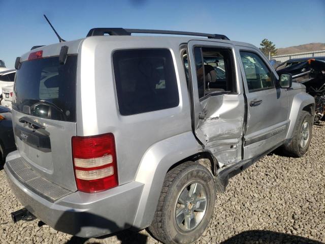 Photo 2 VIN: 1J4PN2GK6BW585986 - JEEP LIBERTY 