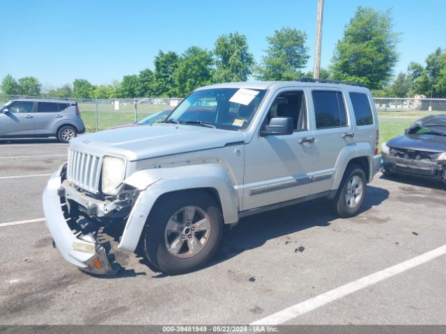 Photo 1 VIN: 1J4PN2GK6BW592548 - JEEP LIBERTY 