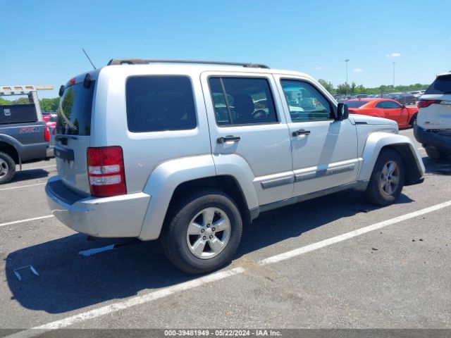 Photo 3 VIN: 1J4PN2GK6BW592548 - JEEP LIBERTY 