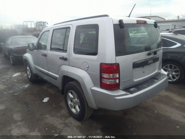 Photo 2 VIN: 1J4PN2GK7AW177107 - JEEP LIBERTY 