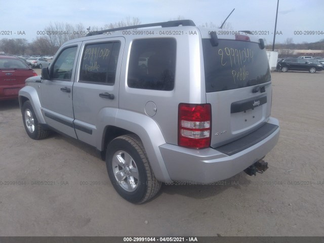 Photo 2 VIN: 1J4PN2GK7AW180718 - JEEP LIBERTY 