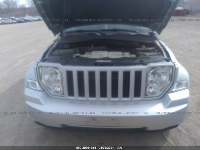 Photo 5 VIN: 1J4PN2GK7AW180718 - JEEP LIBERTY 