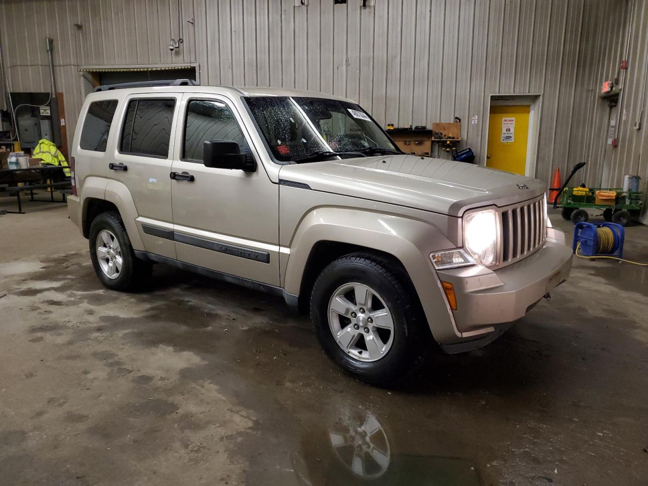 Photo 3 VIN: 1J4PN2GK7BW508723 - JEEP LIBERTY (NORTH AMERICA) 