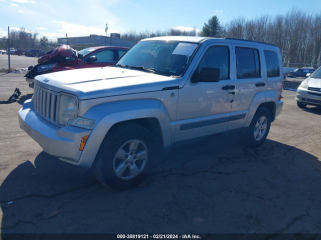 Photo 1 VIN: 1J4PN2GK8AW122956 - JEEP LIBERTY 