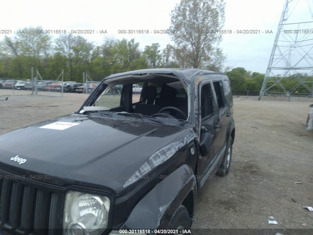 Photo 5 VIN: 1J4PN2GK8AW132385 - JEEP LIBERTY 