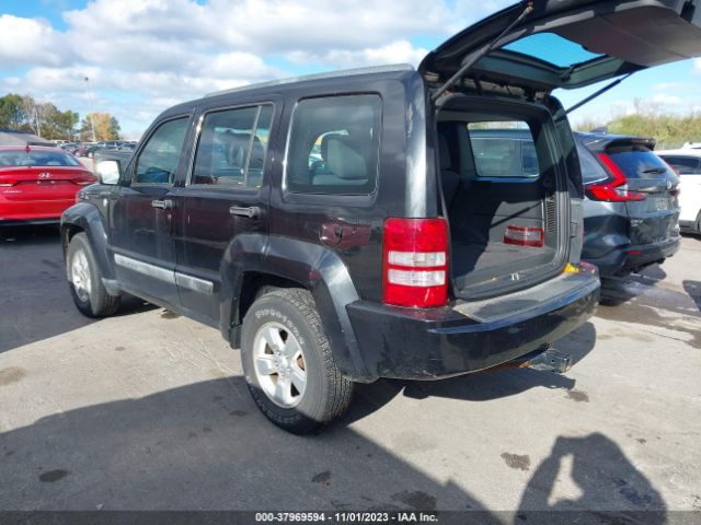 Photo 2 VIN: 1J4PN2GK8AW160266 - JEEP LIBERTY 