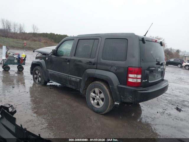 Photo 2 VIN: 1J4PN2GK8BW504597 - JEEP LIBERTY 