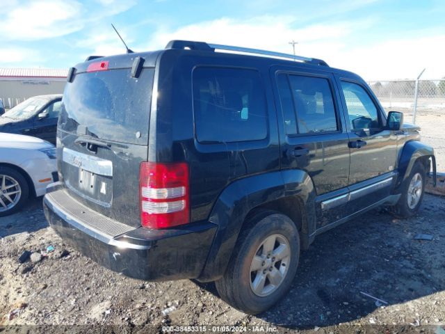 Photo 3 VIN: 1J4PN2GK8BW558658 - JEEP LIBERTY 