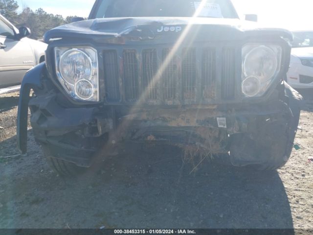 Photo 5 VIN: 1J4PN2GK8BW558658 - JEEP LIBERTY 