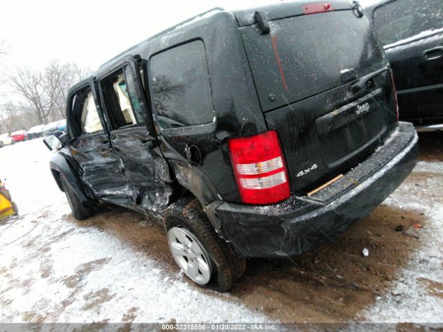 Photo 2 VIN: 1J4PN2GK8BW562533 - JEEP LIBERTY 