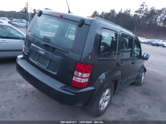 Photo 3 VIN: 1J4PN2GK8BW591823 - JEEP LIBERTY 