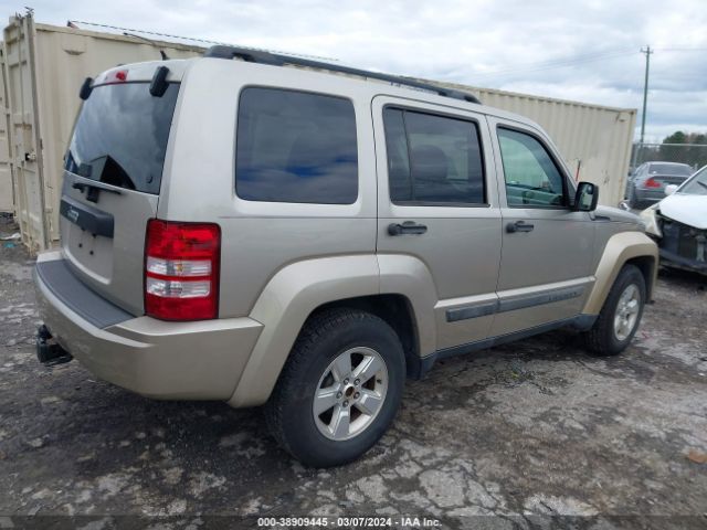 Photo 3 VIN: 1J4PN2GK8BW593815 - JEEP LIBERTY 