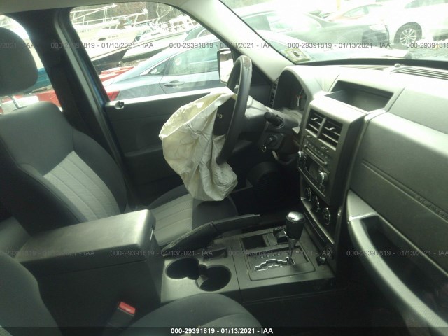 Photo 4 VIN: 1J4PN2GK9AW115904 - JEEP LIBERTY 