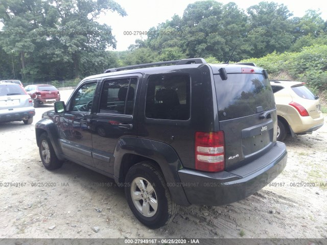 Photo 2 VIN: 1J4PN2GK9AW149437 - JEEP LIBERTY 