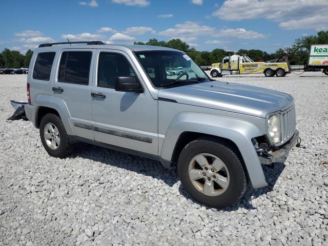 Photo 3 VIN: 1J4PN2GK9AW178114 - JEEP LIBERTY 