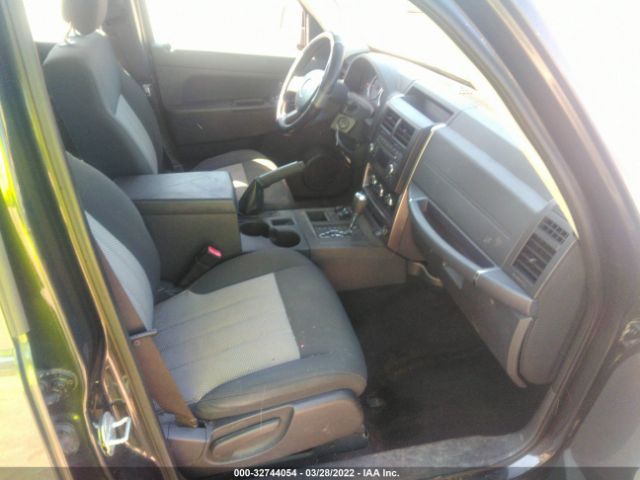 Photo 4 VIN: 1J4PN2GK9AW178517 - JEEP LIBERTY 