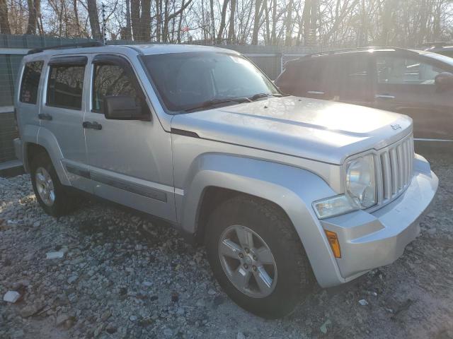 Photo 3 VIN: 1J4PN2GK9AW178887 - JEEP LIBERTY 