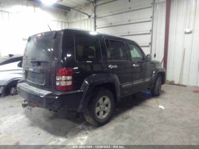 Photo 3 VIN: 1J4PN2GK9BW525796 - JEEP LIBERTY 