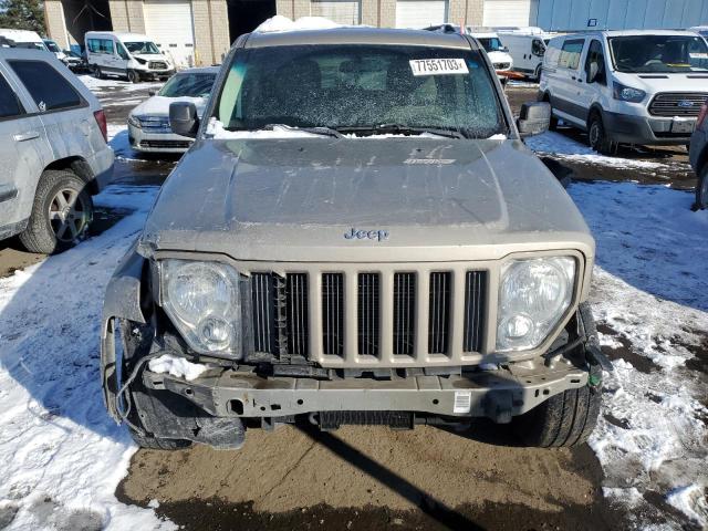 Photo 4 VIN: 1J4PN2GK9BW533140 - JEEP LIBERTY 