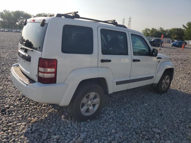 Photo 2 VIN: 1J4PN2GK9BW542534 - JEEP LIBERTY 