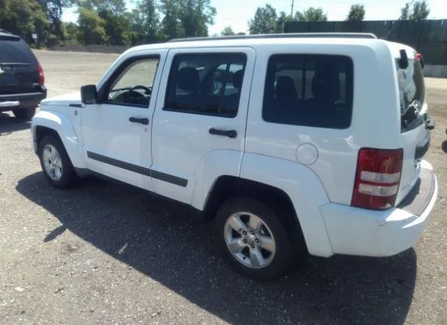 Photo 2 VIN: 1J4PN2GK9BW581897 - JEEP LIBERTY 