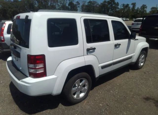 Photo 3 VIN: 1J4PN2GK9BW581897 - JEEP LIBERTY 