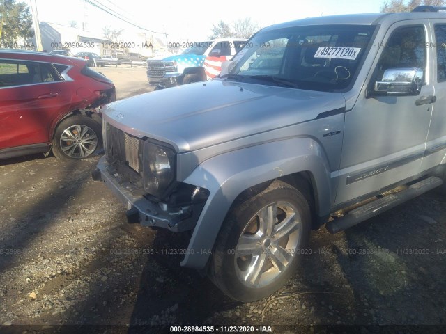 Photo 1 VIN: 1J4PN2GK9BW584511 - JEEP LIBERTY 