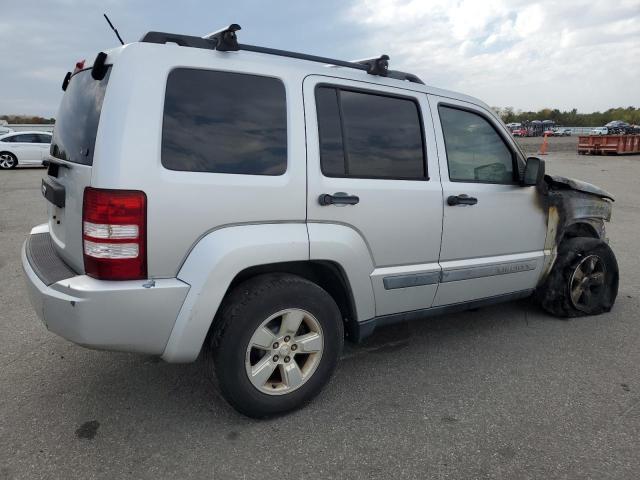 Photo 2 VIN: 1J4PN2GKXAW154484 - JEEP LIBERTY SP 