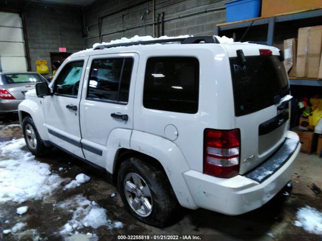 Photo 2 VIN: 1J4PN2GKXAW168174 - JEEP LIBERTY 