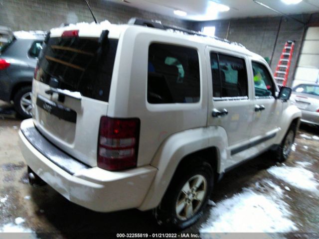 Photo 3 VIN: 1J4PN2GKXAW168174 - JEEP LIBERTY 