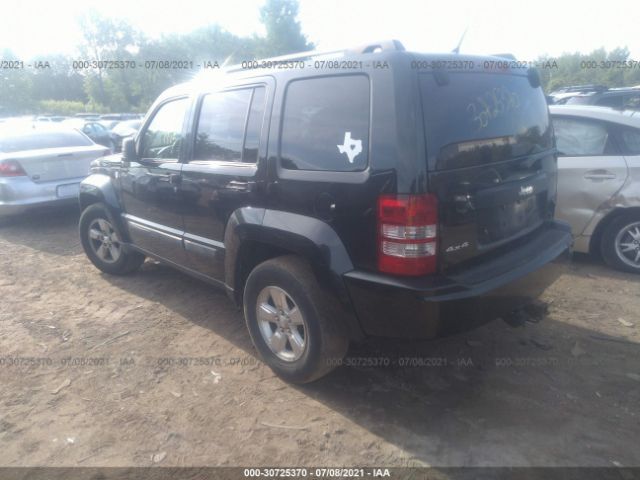 Photo 2 VIN: 1J4PN2GKXBW503239 - JEEP LIBERTY 