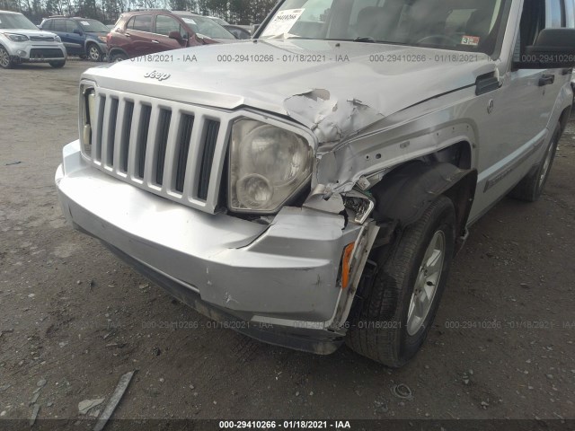 Photo 5 VIN: 1J4PN2GKXBW516444 - JEEP LIBERTY 