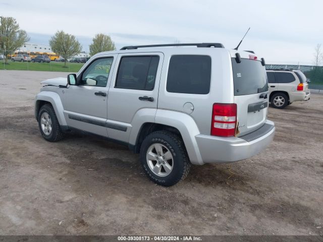 Photo 2 VIN: 1J4PN2GKXBW526231 - JEEP LIBERTY 