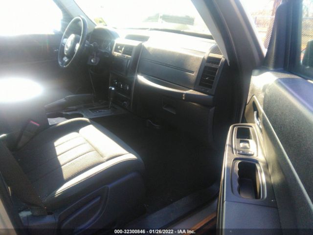 Photo 4 VIN: 1J4PN2GKXBW531879 - JEEP LIBERTY 