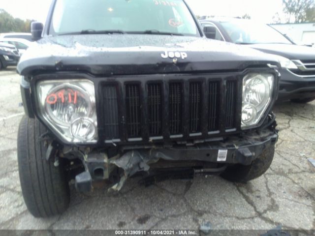 Photo 5 VIN: 1J4PN2GKXBW533857 - JEEP LIBERTY 