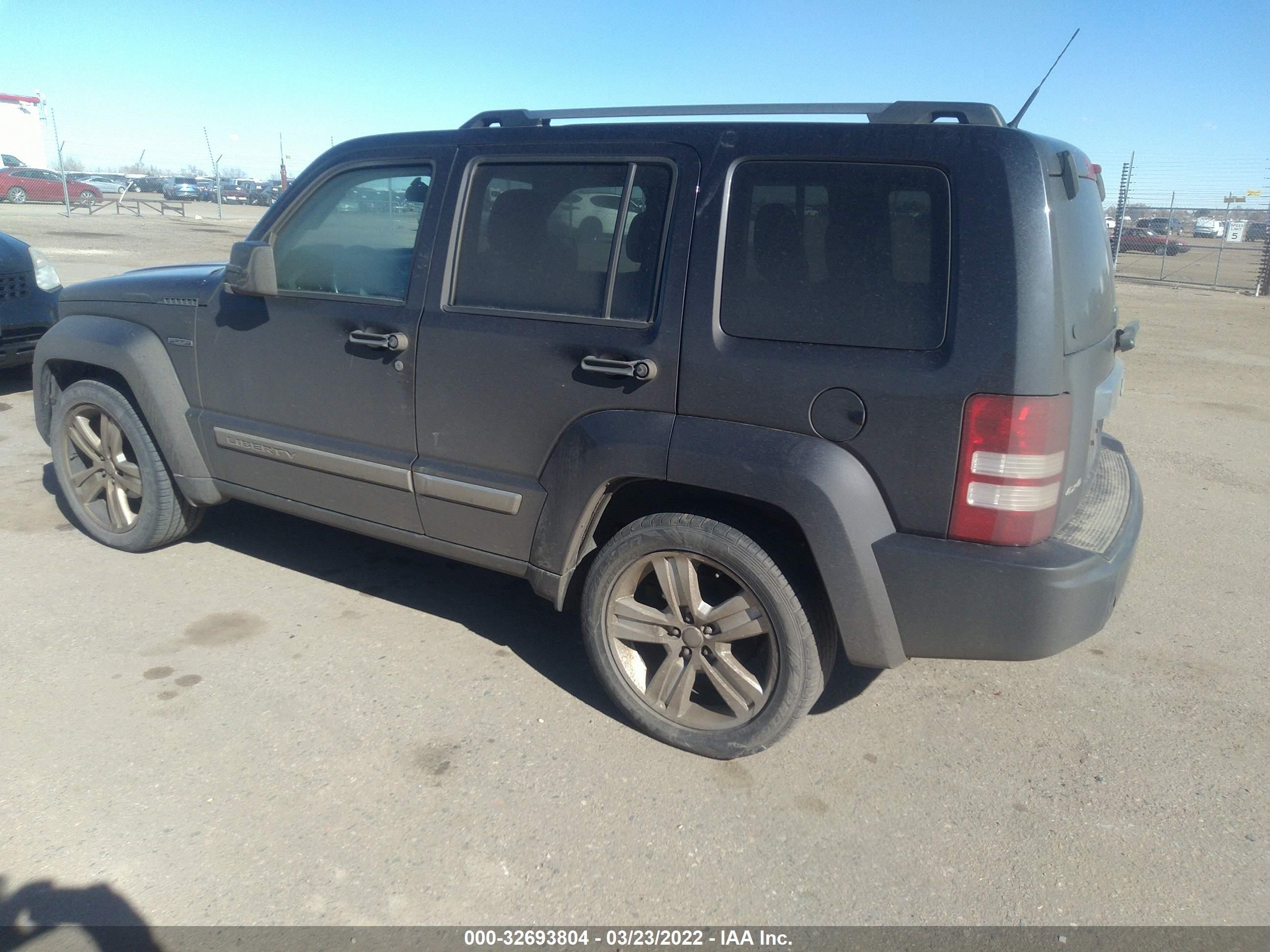 Photo 2 VIN: 1J4PN2GKXBW547547 - JEEP LIBERTY (NORTH AMERICA) 