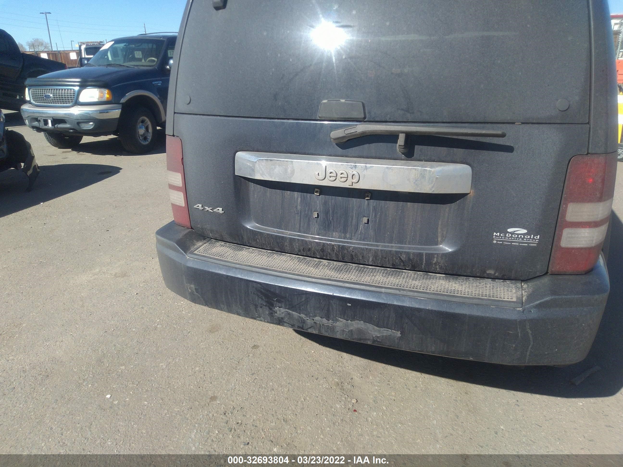 Photo 5 VIN: 1J4PN2GKXBW547547 - JEEP LIBERTY (NORTH AMERICA) 