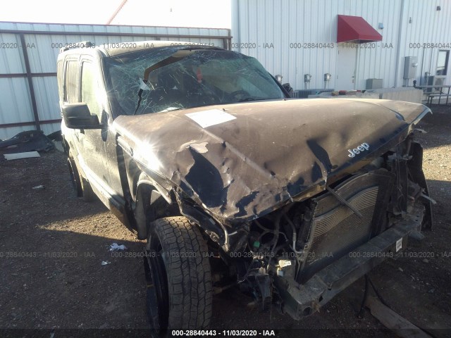 Photo 5 VIN: 1J4PN2GKXBW555776 - JEEP LIBERTY 