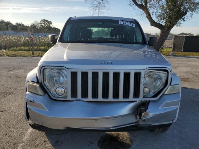 Photo 4 VIN: 1J4PN2GKXBW575025 - JEEP LIBERTY 