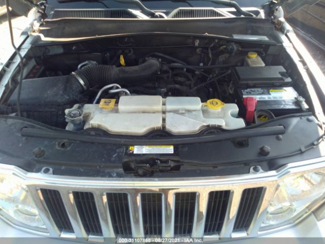 Photo 9 VIN: 1J4PN2GKXBW575297 - JEEP LIBERTY 