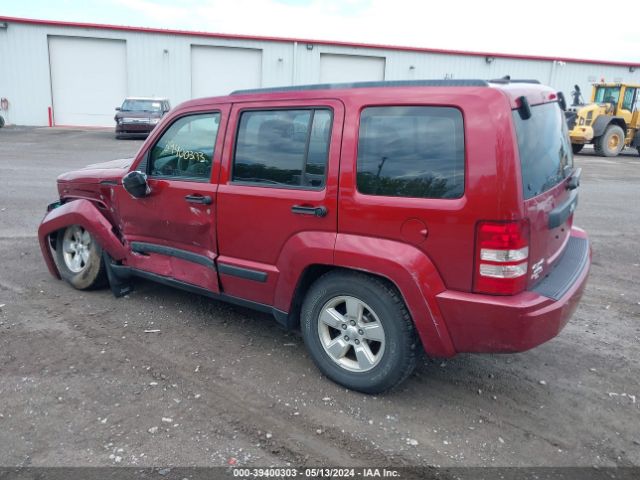 Photo 2 VIN: 1J4PN2GKXBW588938 - JEEP LIBERTY 