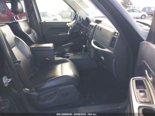 Photo 4 VIN: 1J4PN3GK2AW156459 - JEEP LIBERTY 