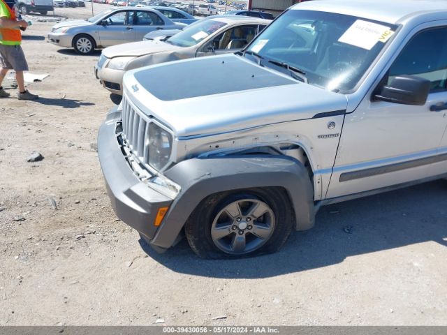 Photo 5 VIN: 1J4PN3GK2BW552747 - JEEP LIBERTY 