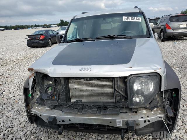 Photo 4 VIN: 1J4PN3GK8BW502533 - JEEP LIBERTY RE 