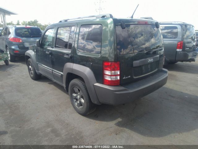 Photo 2 VIN: 1J4PN3GKXBW588976 - JEEP LIBERTY 