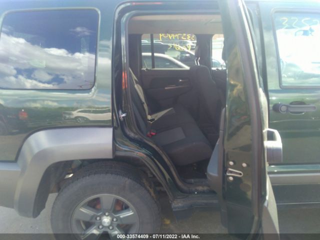 Photo 7 VIN: 1J4PN3GKXBW588976 - JEEP LIBERTY 