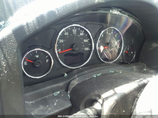 Photo 6 VIN: 1J4PN5GK0BW583734 - JEEP LIBERTY 