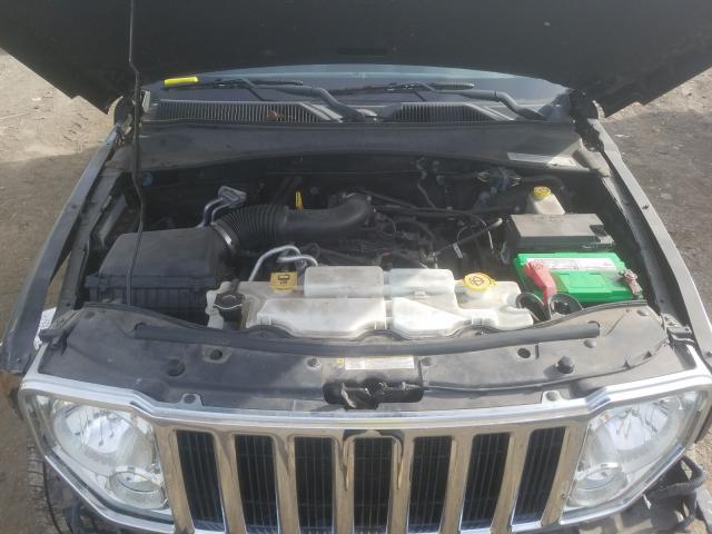 Photo 6 VIN: 1J4PN5GK1AW102971 - JEEP LIBERTY LI 