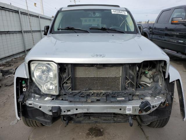 Photo 4 VIN: 1J4PN5GK1AW121505 - JEEP LIBERTY LI 